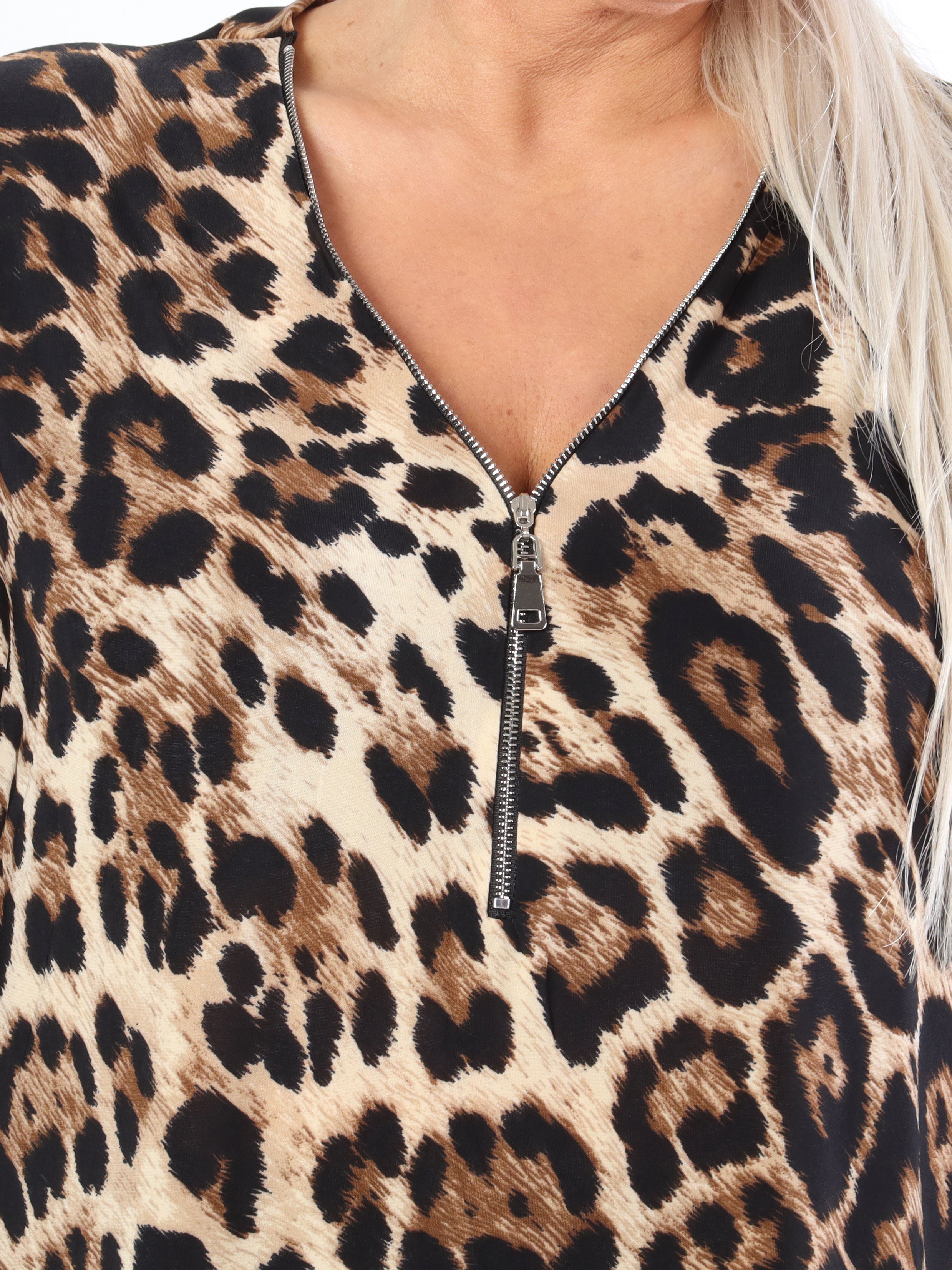 Lorenza - Tunikaklänning i leopardmönster i stora storlekar